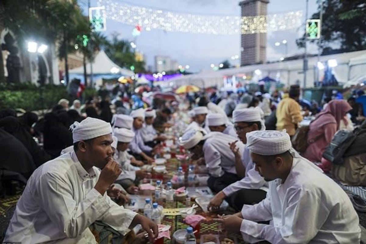 Ramadan : खजूर से क्यूँ करते हैं इफ्तार , जानें खजूर खाने के फायदे